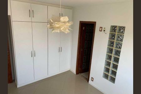 Apartamento à venda com 77m², 2 quartos e 1 vaga