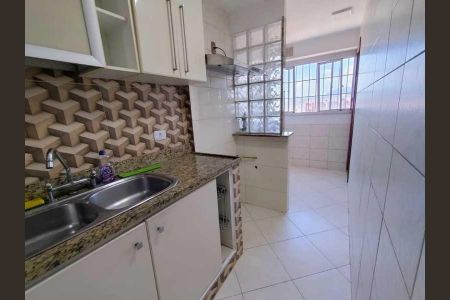Apartamento à venda com 77m², 2 quartos e 1 vaga