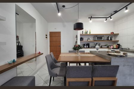 Apartamento à venda com 73m², 2 quartos e 2 vagas Apartamento à venda com 73m², 2 quartos e 2 vagasSala