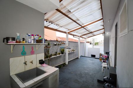 Casa à venda com 105m², 4 quartos e 2 vagas Casa à venda com 105m², 4 quartos e 2 vagasÁrea de Serviço