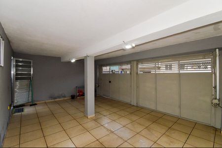 Casa à venda com 105m², 4 quartos e 2 vagas Casa à venda com 105m², 4 quartos e 2 vagasGaragem