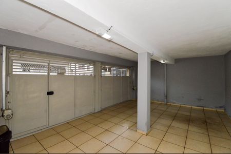 Casa à venda com 105m², 4 quartos e 2 vagas Casa à venda com 105m², 4 quartos e 2 vagasGaragem