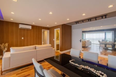 Apartamento à venda com 122m², 3 quartos e 2 vagas Apartamento à venda com 122m², 3 quartos e 2 vagasSala