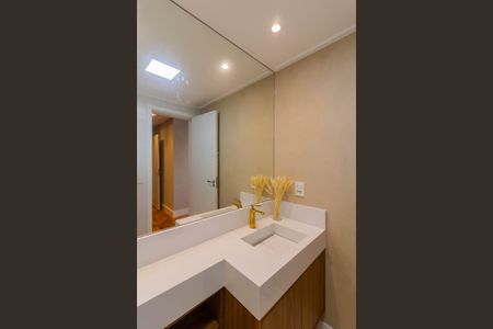 Apartamento à venda com 122m², 3 quartos e 2 vagas Apartamento à venda com 122m², 3 quartos e 2 vagasBanheiro Suíte 1