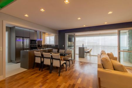 Apartamento à venda com 122m², 3 quartos e 2 vagas Apartamento à venda com 122m², 3 quartos e 2 vagasSala