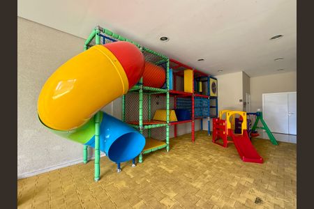 Apartamento à venda com 122m², 3 quartos e 2 vagas Apartamento à venda com 122m², 3 quartos e 2 vagasArea Comum - Brinquedoteca