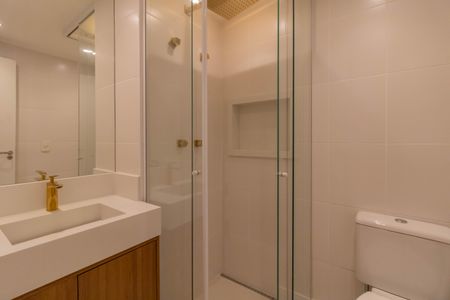 Apartamento à venda com 122m², 3 quartos e 2 vagas Apartamento à venda com 122m², 3 quartos e 2 vagasBanheiro Suíte 2