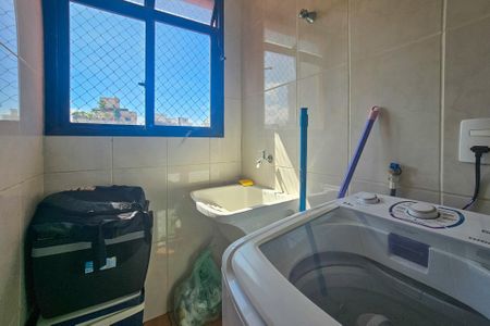 Apartamento para alugar com 72m², 2 quartos e 1 vaga Apartamento para alugar com 72m², 2 quartos e 1 vagaÁrea de serviço