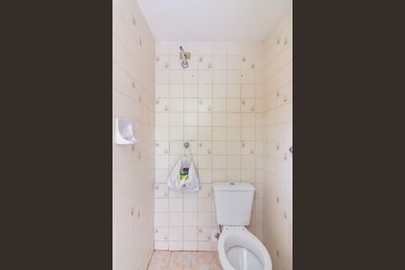 Apartamento à venda com 60m², 2 quartos e 2 vagas Apartamento à venda com 60m², 2 quartos e 2 vagasBanheiro de Serviço