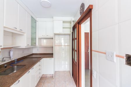 Apartamento à venda com 60m², 2 quartos e 2 vagas Apartamento à venda com 60m², 2 quartos e 2 vagasCozinha