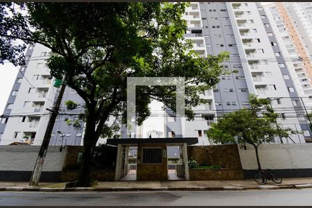 Apartamento para alugar com 65m², 2 quartos e 1 vaga Apartamento para alugar com 65m², 2 quartos e 1 vagaFachada