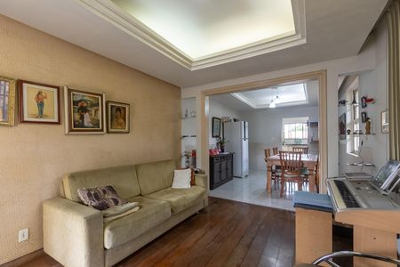 Casa à venda com 185m², 3 quartos e 2 vagas Casa à venda com 185m², 3 quartos e 2 vagasSala