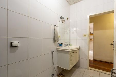 Casa à venda com 185m², 3 quartos e 2 vagas Casa à venda com 185m², 3 quartos e 2 vagasBanheiro Social