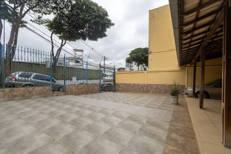 Casa à venda com 185m², 3 quartos e 2 vagas Casa à venda com 185m², 3 quartos e 2 vagasVaranda Frente