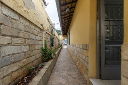 Casa à venda com 185m², 3 quartos e 2 vagas Casa à venda com 185m², 3 quartos e 2 vagasCorredor