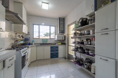 Casa à venda com 185m², 3 quartos e 2 vagas Casa à venda com 185m², 3 quartos e 2 vagasCozinha