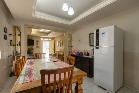 Casa à venda com 185m², 3 quartos e 2 vagas Casa à venda com 185m², 3 quartos e 2 vagasSala