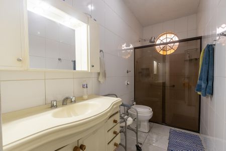 Casa à venda com 185m², 3 quartos e 2 vagas Casa à venda com 185m², 3 quartos e 2 vagasBanheiro Suite