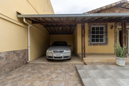 Casa à venda com 185m², 3 quartos e 2 vagas Casa à venda com 185m², 3 quartos e 2 vagasGaragem