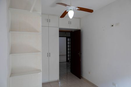 Casa para alugar com 380m², 3 quartos e 10 vagas Casa para alugar com 380m², 3 quartos e 10 vagasQuarto 2