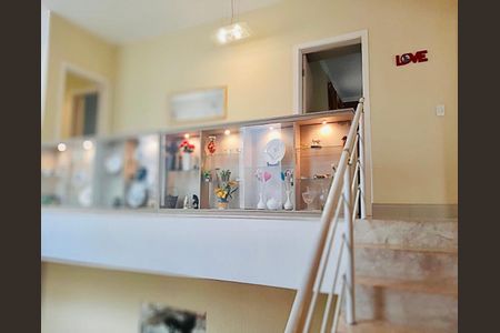 Casa de condomínio à venda com 218m², 3 quartos e 5 vagas Casa de condomínio à venda com 218m², 3 quartos e 5 vagasFoto 24