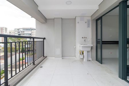 Apartamento à venda com 92m², 2 quartos e 2 vagas Apartamento à venda com 92m², 2 quartos e 2 vagasVaranda