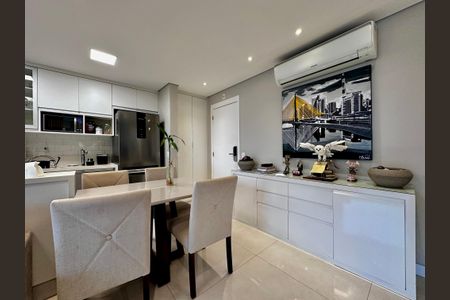 Apartamento à venda com 48m², 1 quarto e 1 vaga Apartamento à venda com 48m², 1 quarto e 1 vagaSala