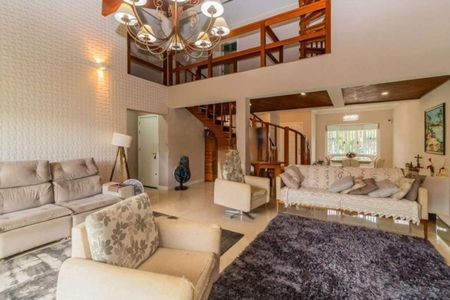 Sala de casa à venda com 4 quartos, 330m² em Espírito Santo, Porto Alegre