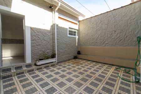 Casa de condomínio à venda com 208m², 4 quartos e 2 vagas Casa de condomínio à venda com 208m², 4 quartos e 2 vagasQuintal