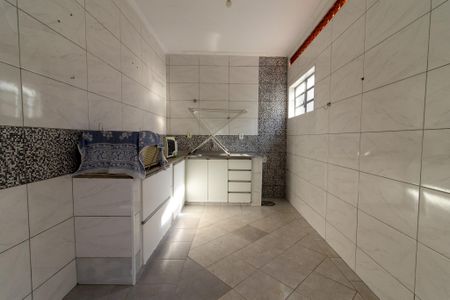 Casa de condomínio à venda com 208m², 4 quartos e 2 vagas Casa de condomínio à venda com 208m², 4 quartos e 2 vagasÁrea de Serviço