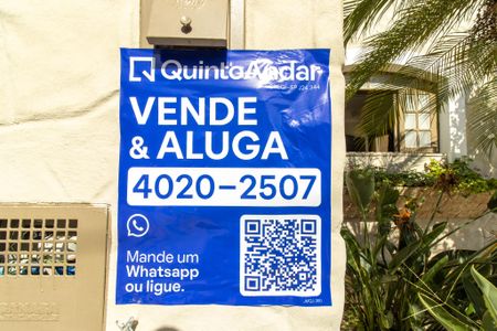 Casa de condomínio à venda com 208m², 4 quartos e 2 vagas Casa de condomínio à venda com 208m², 4 quartos e 2 vagasPlaca