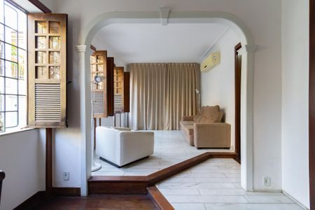 Sala de casa de condomínio à venda com 5 quartos, 190m² em Botafogo, Rio de Janeiro