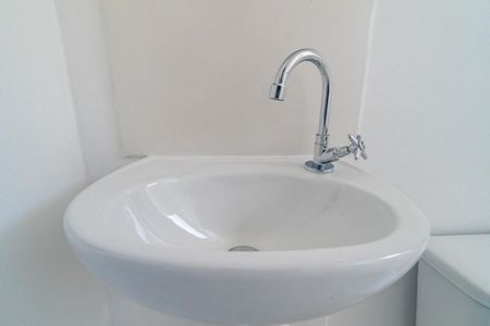 Banheiro de kitnet/studio à venda com 1 quarto, 25m² em Chácara Inglesa, São Paulo