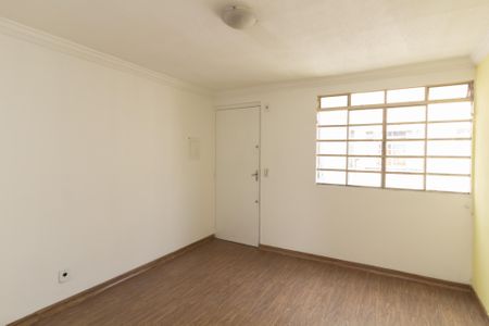 Sala de apartamento para alugar com 2 quartos, 53m² em Conjunto Residencial José Bonifácio, São Paulo