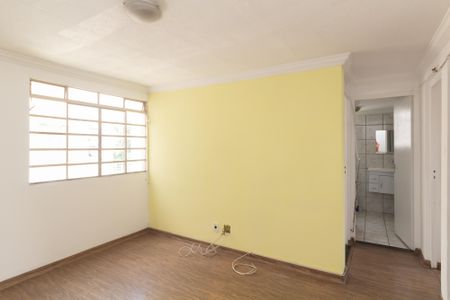 Sala de apartamento para alugar com 2 quartos, 53m² em Conjunto Residencial José Bonifácio, São Paulo