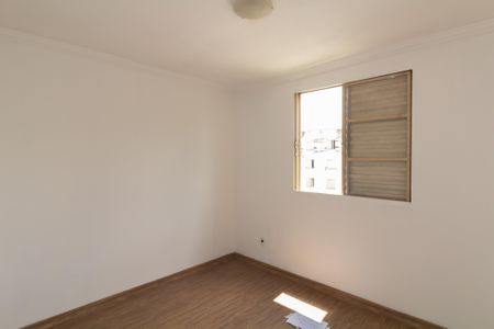 Quarto 1 de apartamento para alugar com 2 quartos, 53m² em Conjunto Residencial José Bonifácio, São Paulo