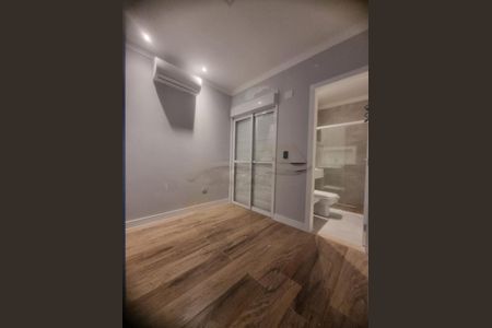 Casa à venda com 3 quartos, 120m² em Vila Gumercindo, São Paulo