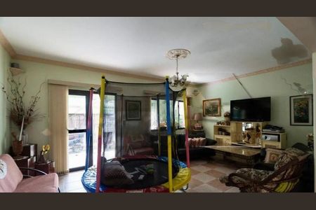 Casa à venda com 3 quartos, 400m² em Mirandópolis, São Paulo