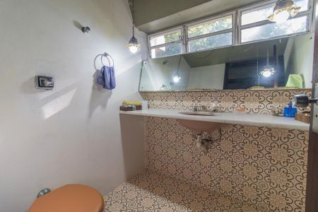 Lavabo de casa para alugar com 4 quartos, 600m² em Vila Assunção, Porto Alegre
