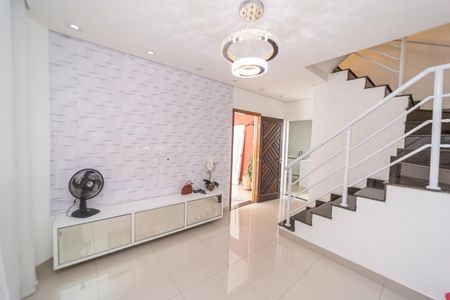 Sala de casa de condomínio para alugar com 4 quartos, 124m² em Parque Boturussu, São Paulo