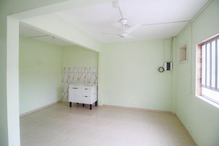 Sala de casa para alugar com 2 quartos, 45m² em Jacutinga, Mesquita
