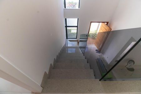 Escada de casa à venda com 4 quartos, 185m² em Piratininga, Niterói