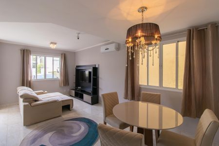 Sala de casa de condomínio para alugar com 3 quartos, 113m² em Paisagem Renoir, Cotia