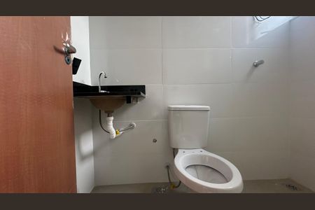 Banheiro de kitnet/studio à venda com 1 quarto, 27m² em Serra, Belo Horizonte