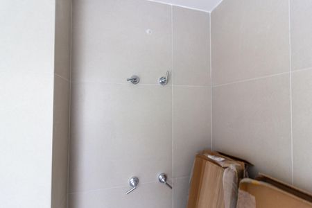 Banheiro de kitnet/studio à venda com 1 quarto, 25m² em Pinheiros, São Paulo