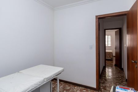 Quarto 1 de casa à venda com 2 quartos, 123m² em Heliópolis, Belo Horizonte