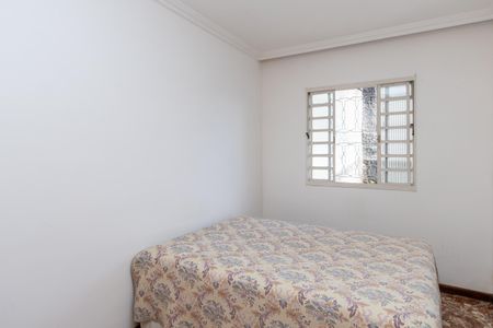 Quarto 2 de casa à venda com 2 quartos, 123m² em Heliópolis, Belo Horizonte