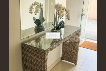 Apartamento à venda com 2 quartos, 57m² em Vila Tiradentes, São Paulo