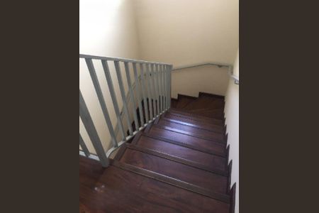 Escada de casa à venda com 3 quartos, 158m² em Jaguaré, São Paulo