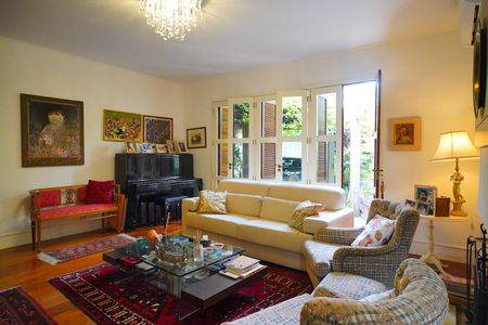 Sala de casa à venda com 5 quartos, 425m² em São João, Porto Alegre